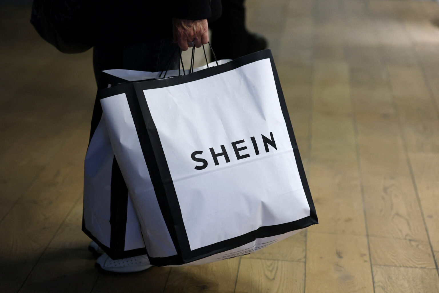 Shein vuelve a fallar en controles químicos: Greenpeace detecta sustancias tóxicas en ropa, incluso para niños