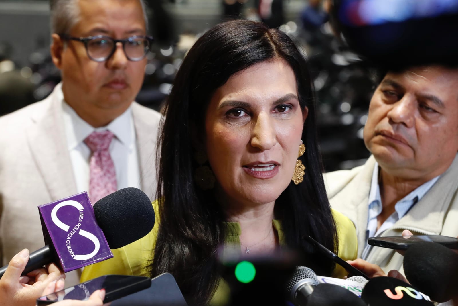 Kenia López Rabadán pide informes claros sobre pilotes del Tren Maya